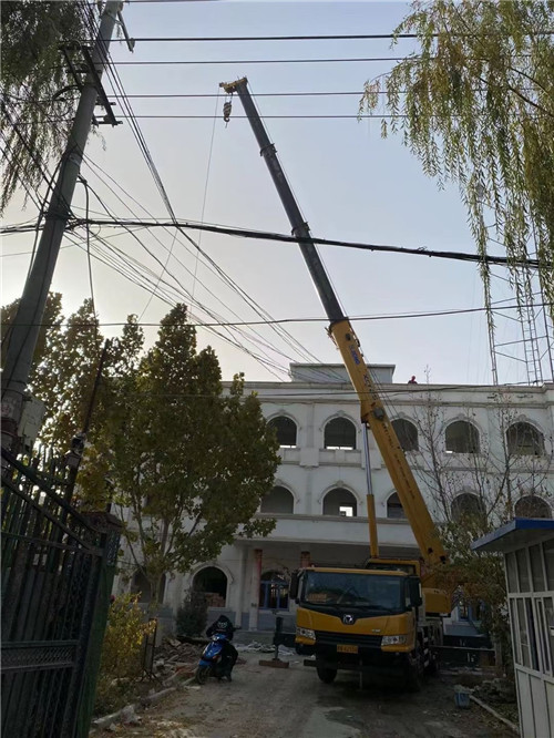 西平县设备吊装吊地磅吊钻机等设备