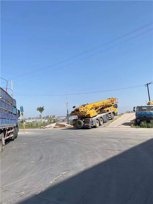 西平县25吨吊车的租赁价格大概是多少？