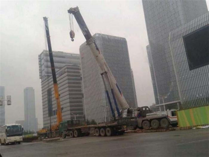 西平县25吨吊车能吊多重设备？